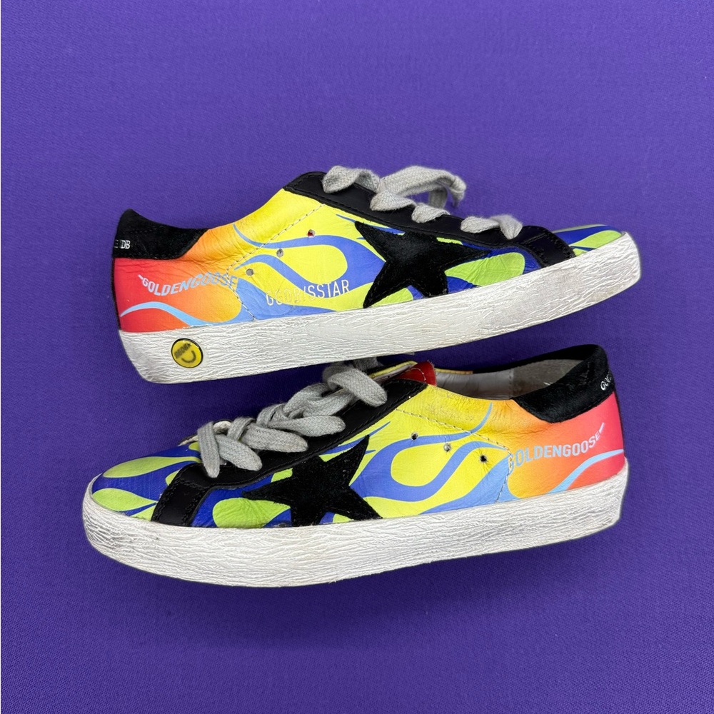 KIDS GOLDEN GOOSE SUPER STAR LOW TOP
SNEAKER - VENICE BEACH/BLACK STAR
